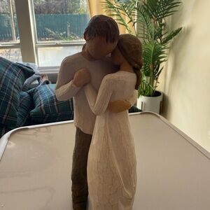 Willow Tree Embrace Figurine - Cream and Brown